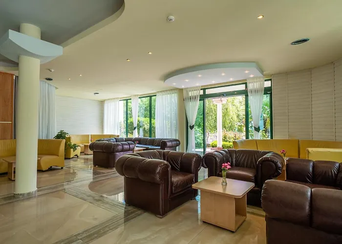 Perla Plaza Hotel