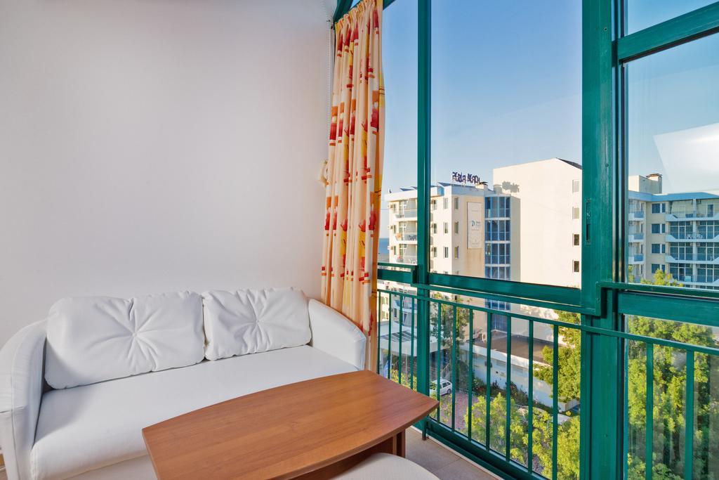 Perla Plaza Hotel 3*
