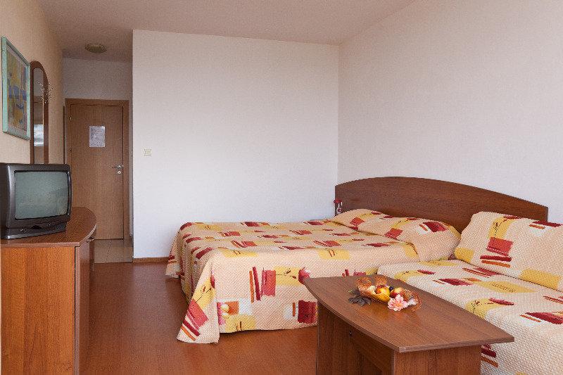 Perla Plaza 3*