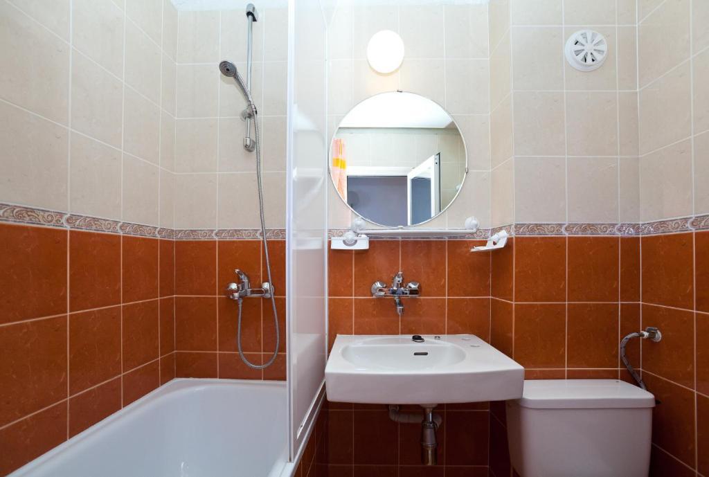 Hotel Perla Plaza 3*