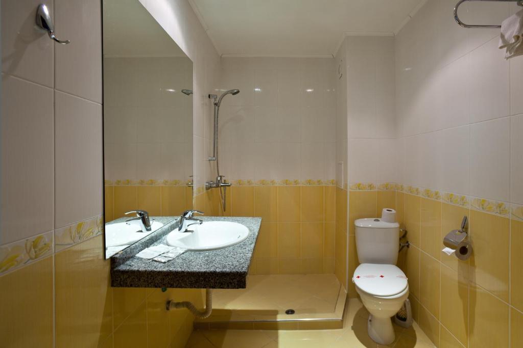 Hotel Perla Plaza 3*
