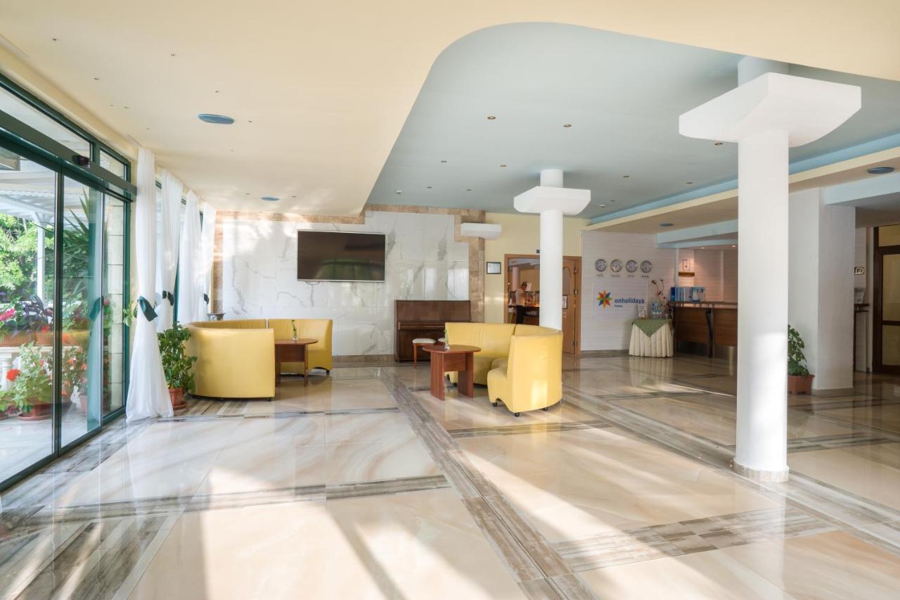 Hotel Perla Plaza