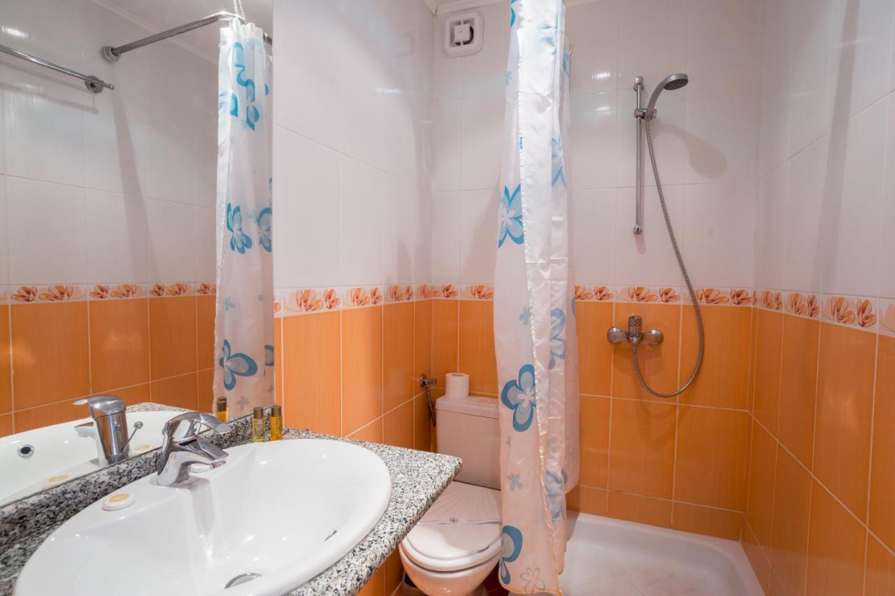 Hotel Perla Plaza Hotel 3*