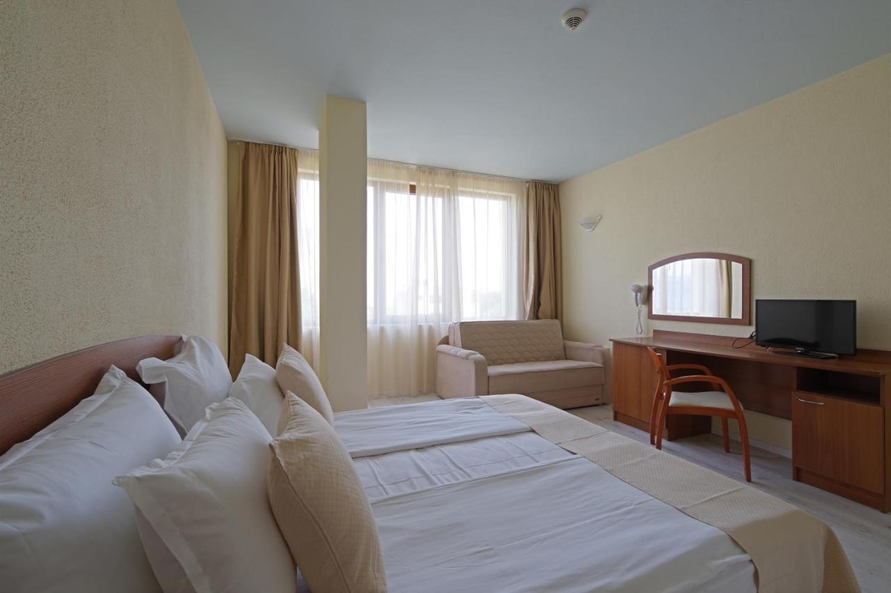 Perla Plaza Hotel Hotel