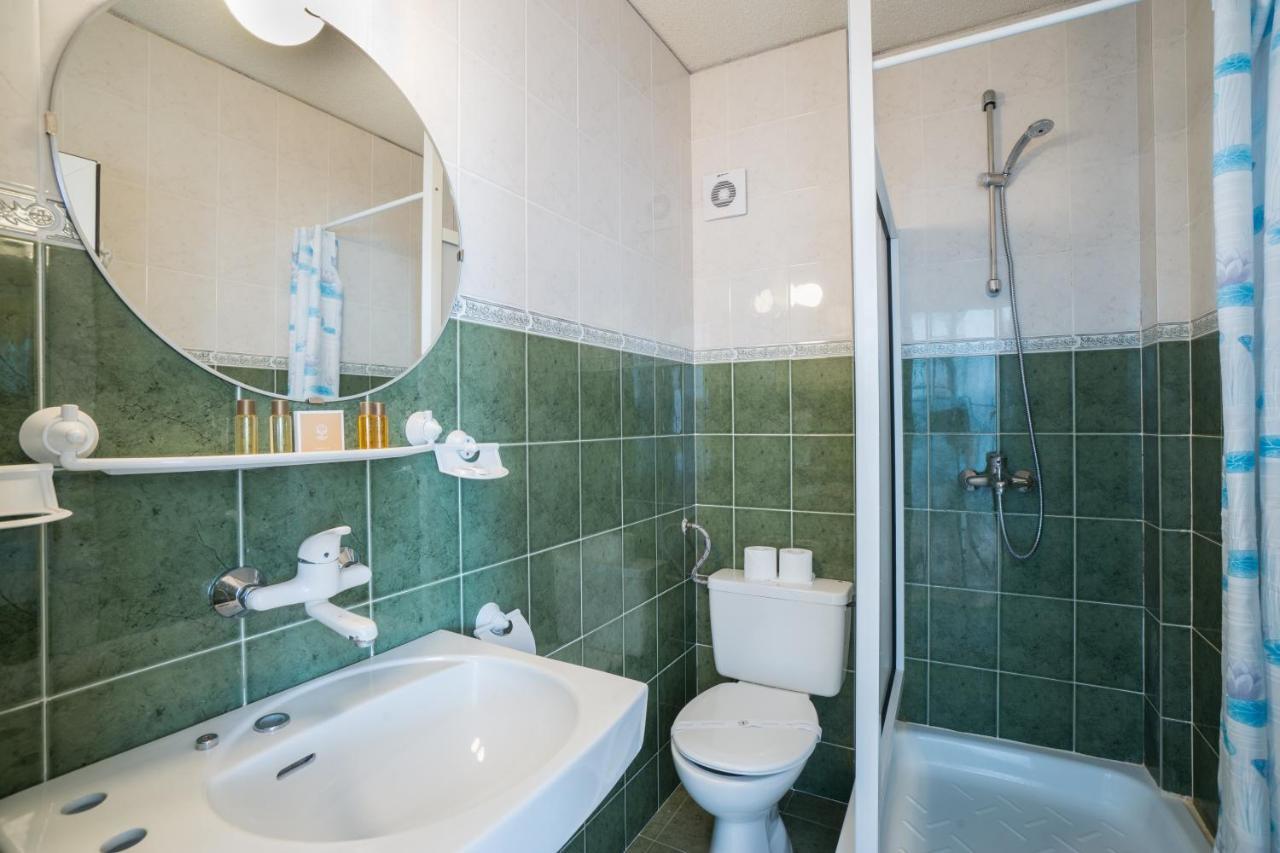Hotel Perla Plaza 3*