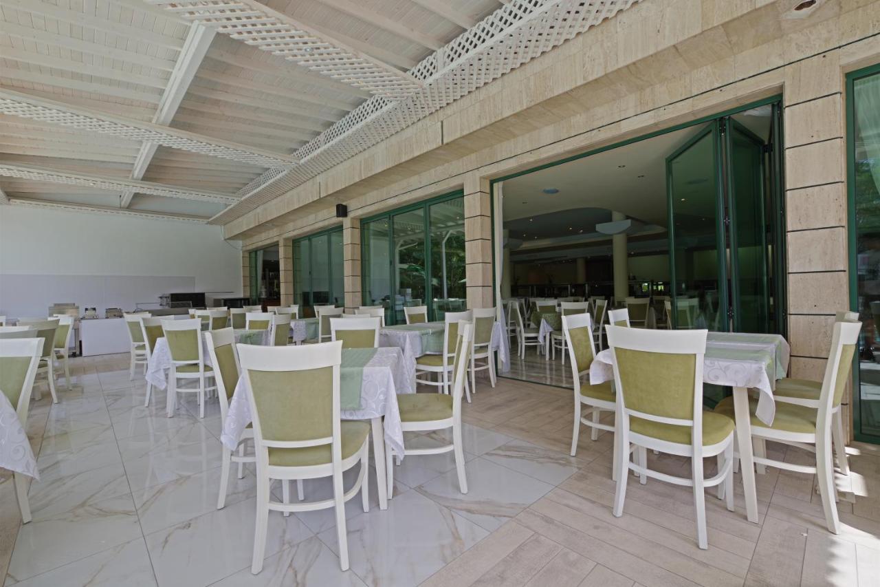 Hotel Perla Plaza 3*