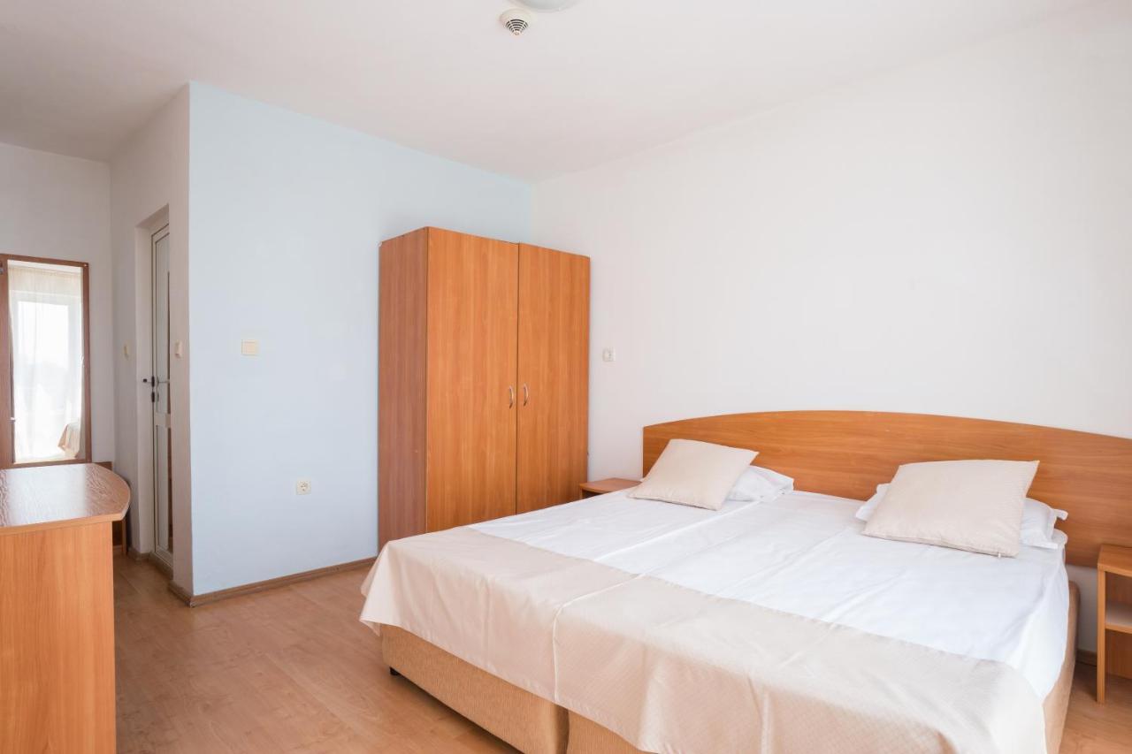 Perla Plaza 3*