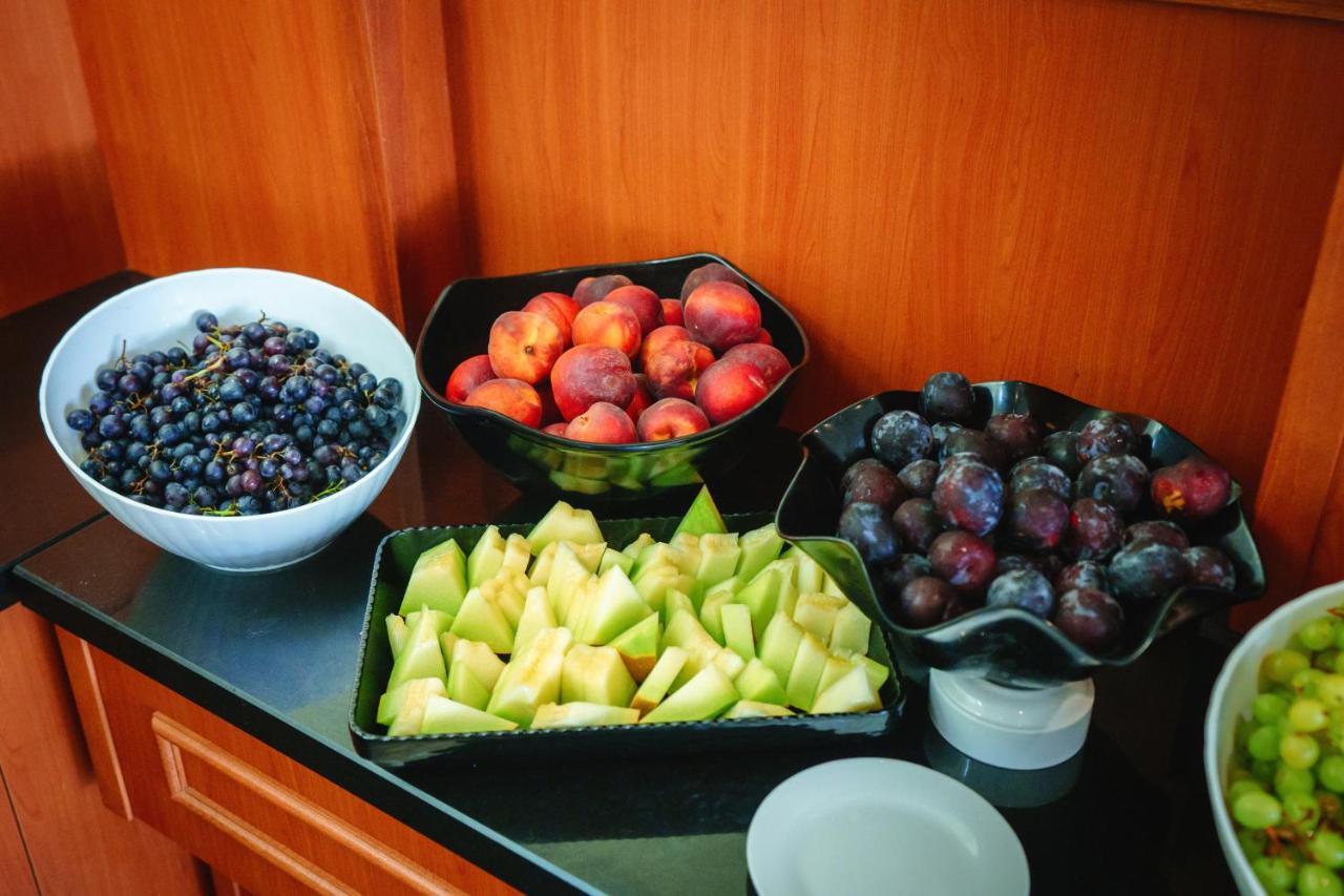 Perla Plaza Hotel 3*